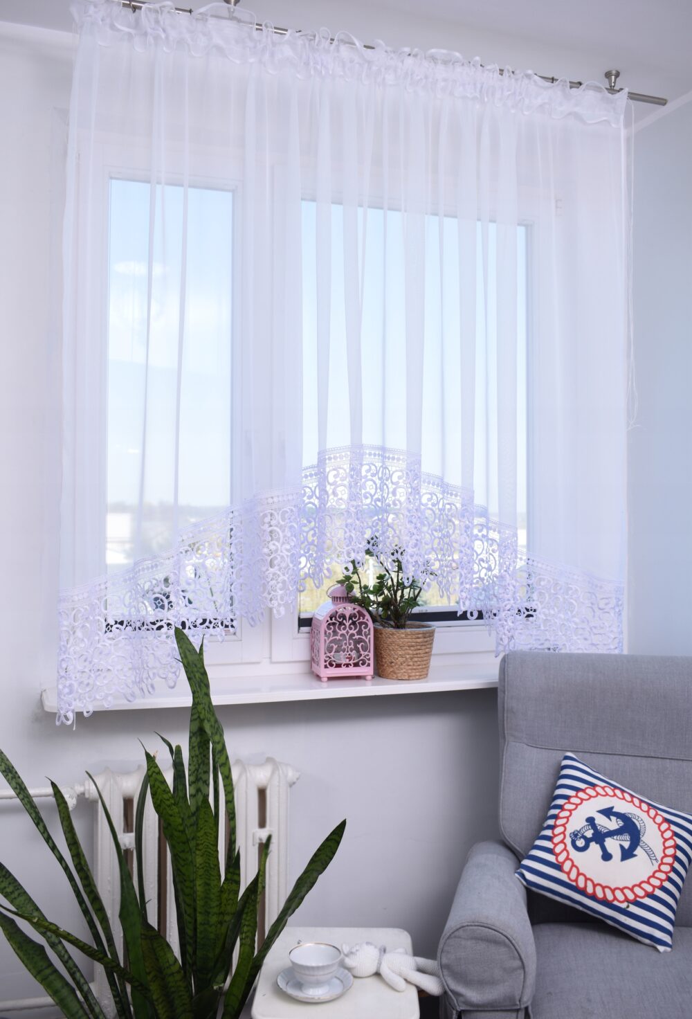Hvit blondegardin Guipure Trim gardin Skjermvindu gardin Dekorativ Voile gardin Ruffled gardin Elegant vindusbehandling Moderne klassisk gardin Ferdiglaget gardin Hjemmedekorasjonsgardin Hvit Skjermgardin Slørgardin med blonder Universal Tape gardin Rørformet gardinstanggardin Stue gardin Soveromsgardin Vindusgardin